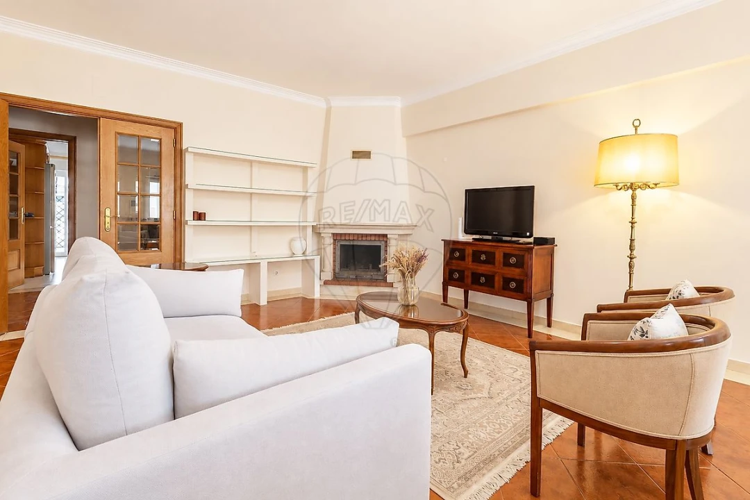 Apartamento T4 para Venda em Carregado e Cadafais Foto 40