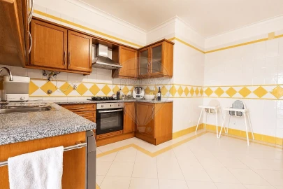 Apartamento T4 para Venda em Carregado e Cadafais