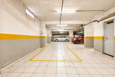 Apartamento T4 para Venda em Carregado e Cadafais