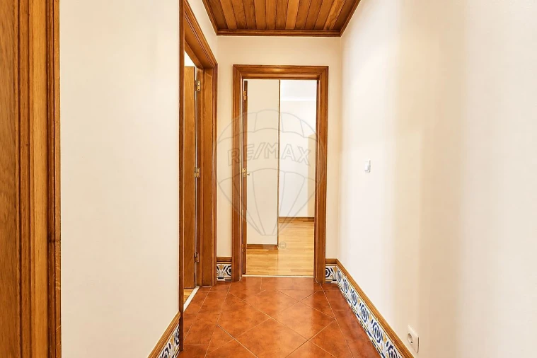 Apartamento T4 para Venda em Carregado e Cadafais Foto 2