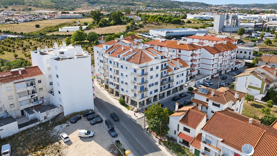 Apartamento T4 para Venda em Carregado e Cadafais Foto 14