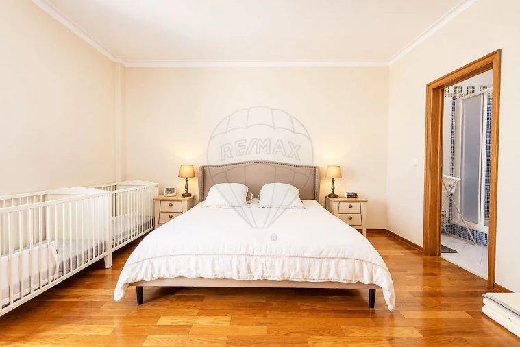 Apartamento T4 para Venda em Carregado e Cadafais Foto 38