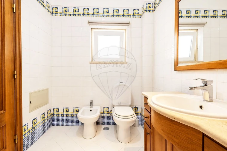 Apartamento T4 para Venda em Carregado e Cadafais Foto 22