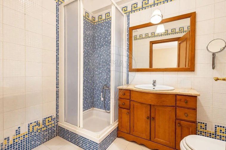 Apartamento T4 para Venda em Carregado e Cadafais Foto 43