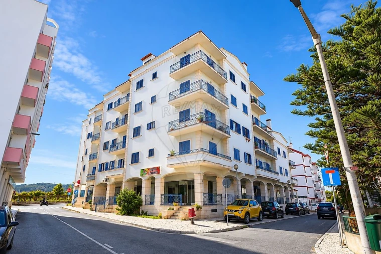 Apartamento T4 para Venda em Carregado e Cadafais Foto 18