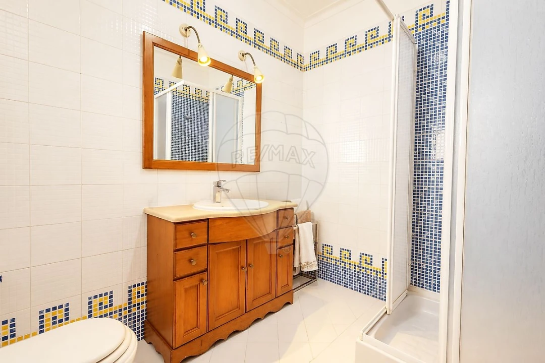 Apartamento T4 para Venda em Carregado e Cadafais Foto 20