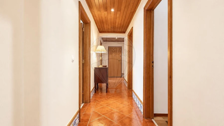 Apartamento T4 para Venda em Carregado e Cadafais