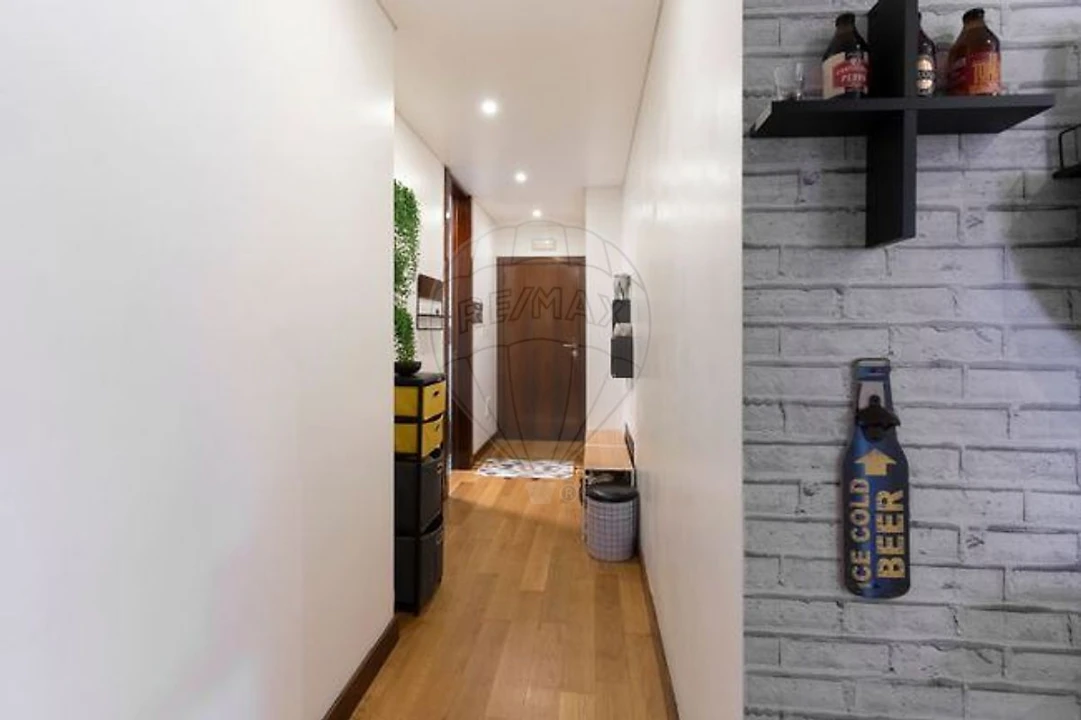 Apartamento T1 para Arrendamento em Santa Joana Foto 11
