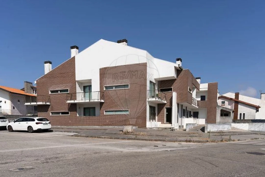 Apartamento T1 para Arrendamento em Santa Joana Foto 5