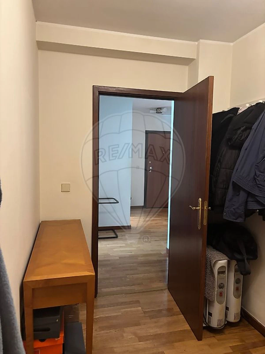 Apartamento T3 para Arrendamento em São Mamede de Infesta e Senhora da Hora Foto 11