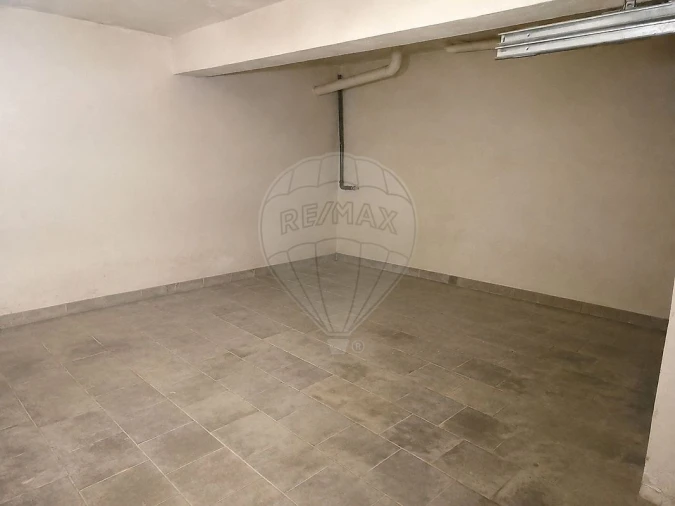 Garagem para Venda em União das Freguesias de Setúbal Foto 4