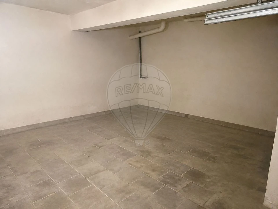 Garagem para Venda em União das Freguesias de Setúbal Foto 4