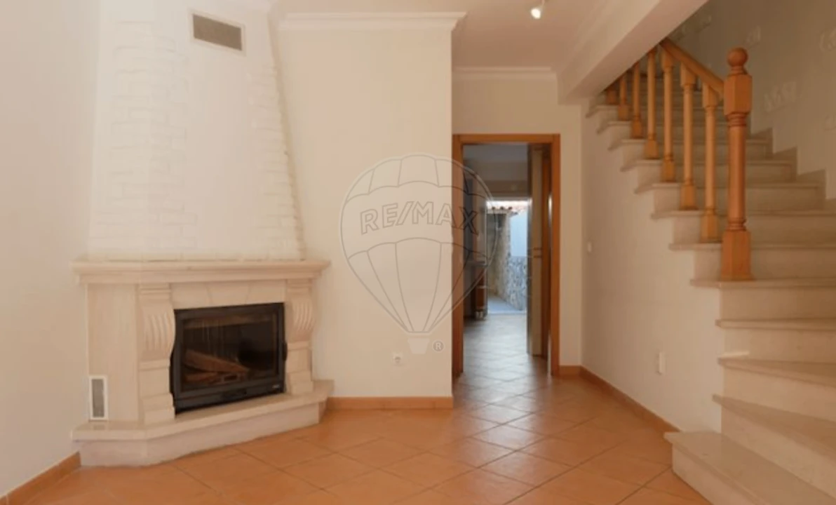 Moradia T3 para Arrendamento em Quinta do Conde Foto 9