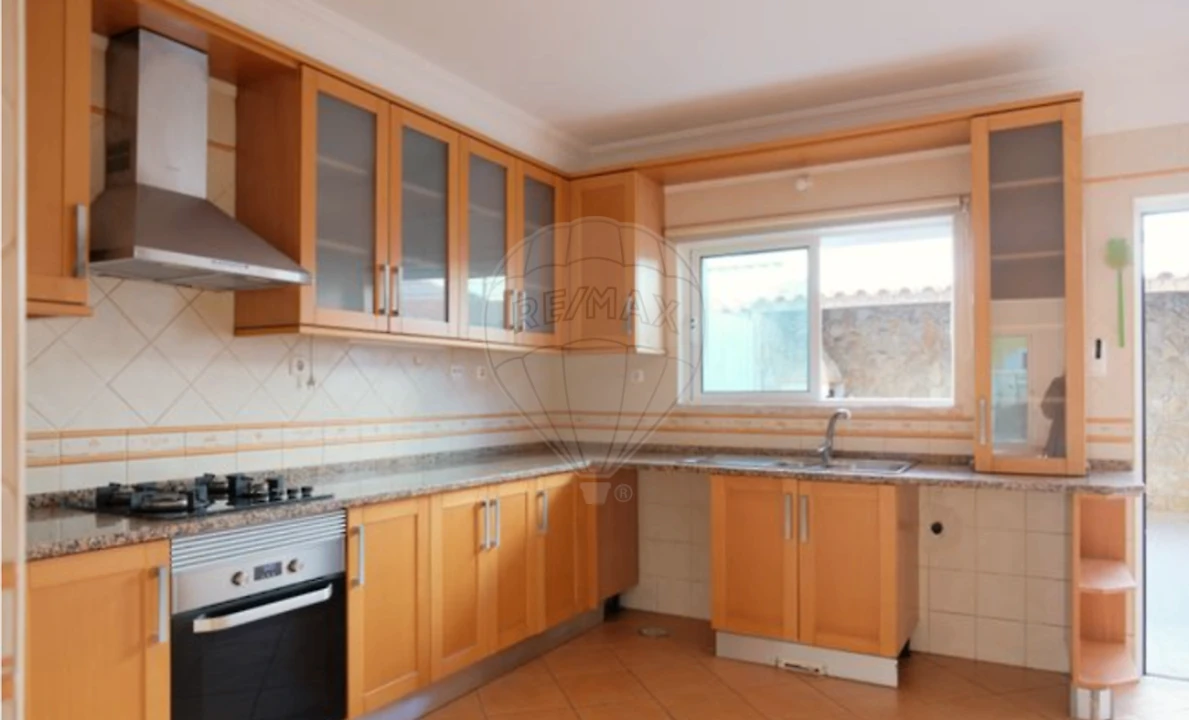 Moradia T3 para Arrendamento em Quinta do Conde Foto 2