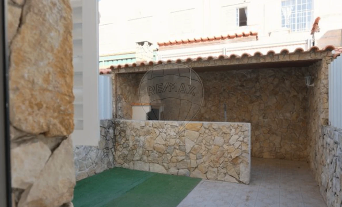 Moradia T3 para Arrendamento em Quinta do Conde Foto 5