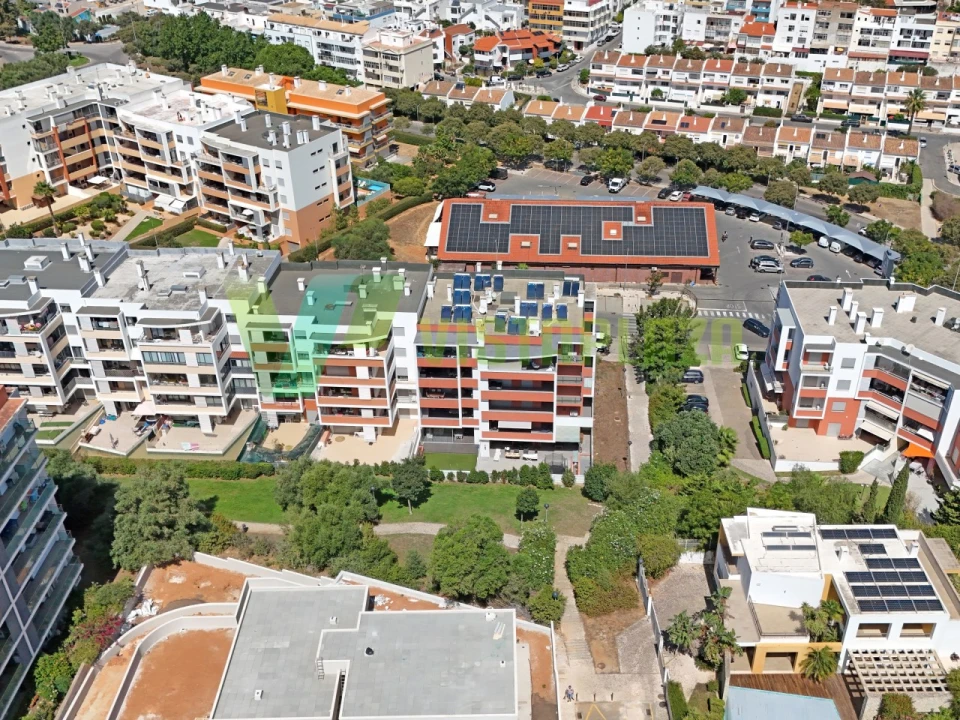 Apartamento T2 para Venda em Portimão Foto 24