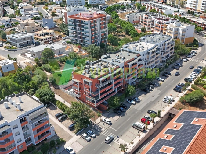 Apartamento T2 para Venda em Portimão Foto 23