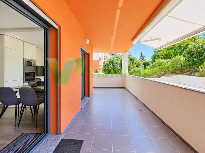 Apartamento T2 para Venda em Portimão Foto 8
