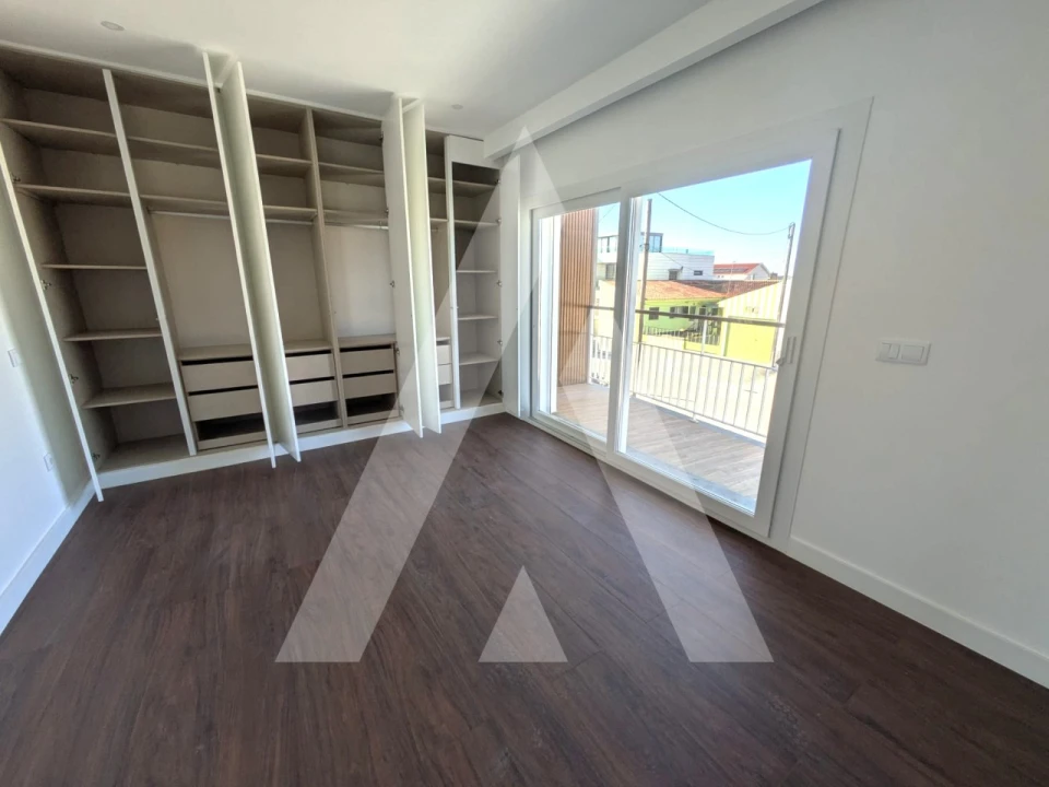 Moradia T5 para Venda em Gafanha da Encarnação Foto 13