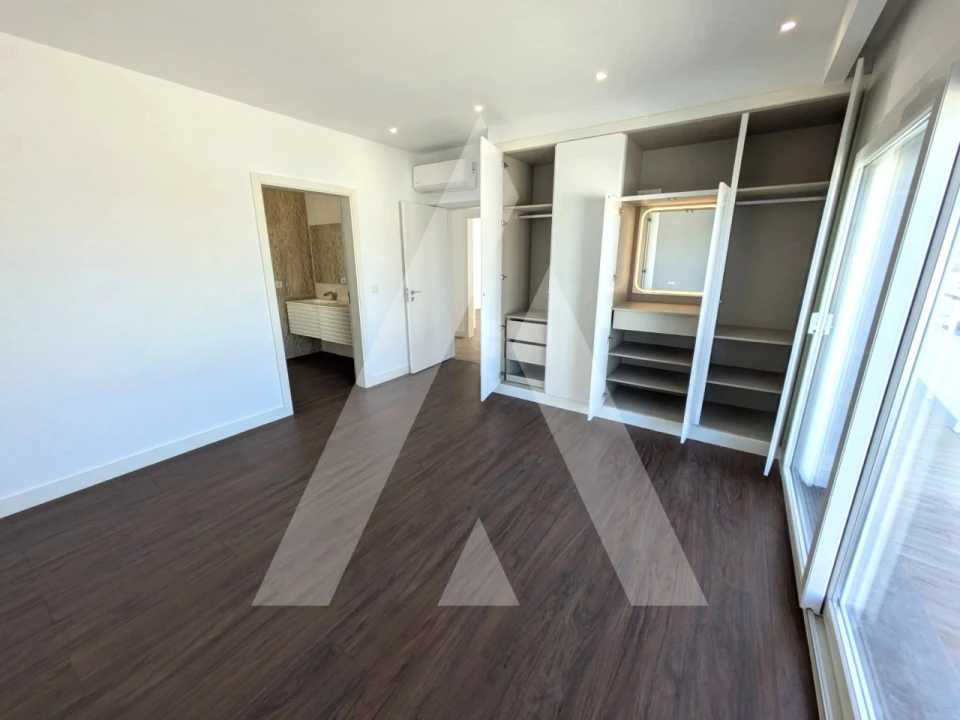 Moradia T5 para Venda em Gafanha da Encarnação Foto 14