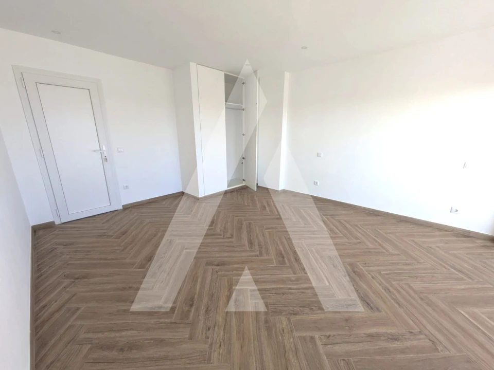 Moradia T5 para Venda em Gafanha da Encarnação Foto 27