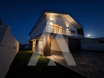 Moradia T5 para Venda em Gafanha da Encarnação