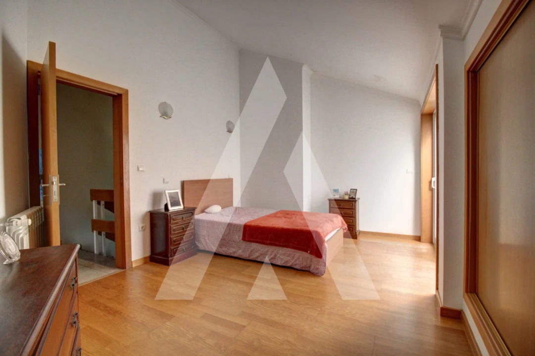 Apartamento T3 para Venda em Oiã Foto 32