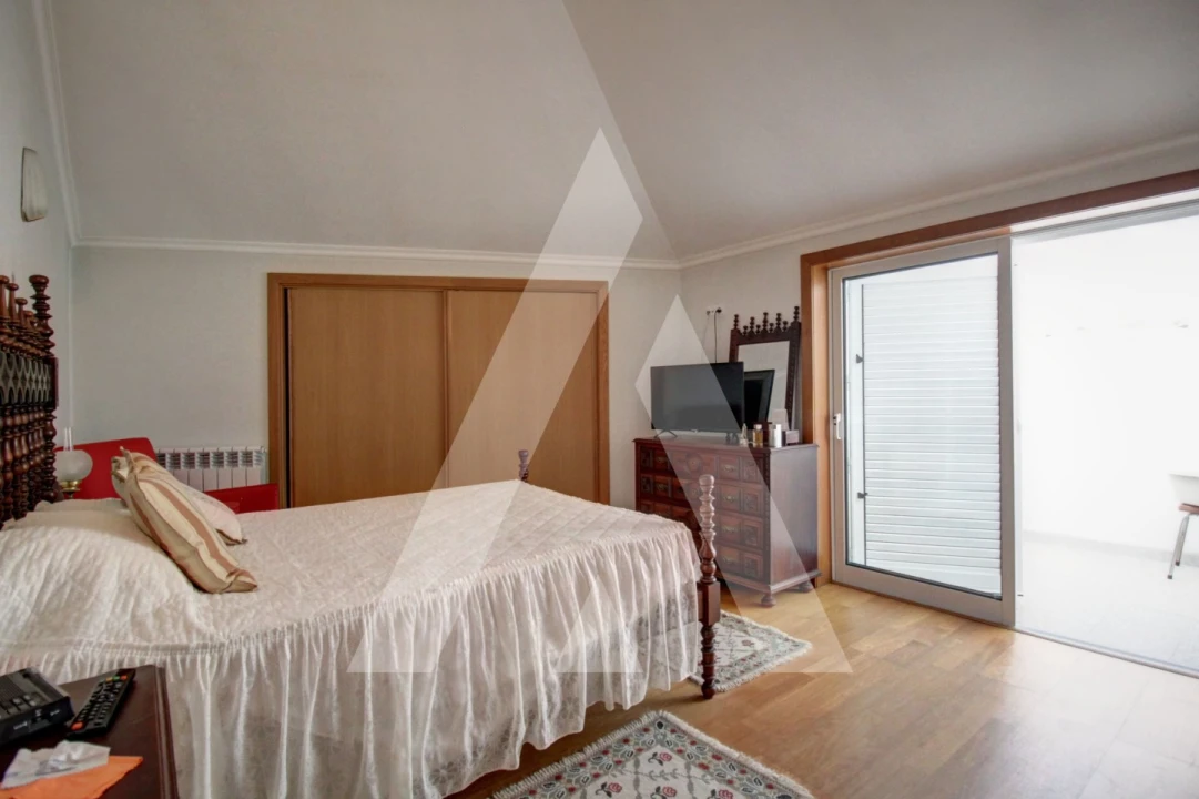 Apartamento T3 para Venda em Oiã Foto 34