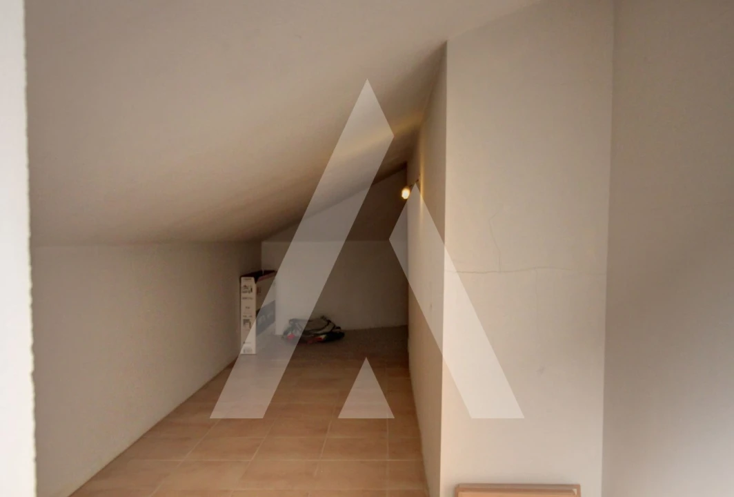 Apartamento T3 para Venda em Oiã Foto 51