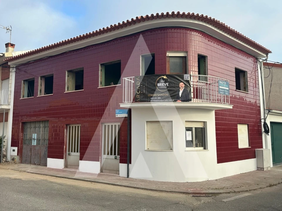 Moradia T3 para Venda em Oiã Foto 4