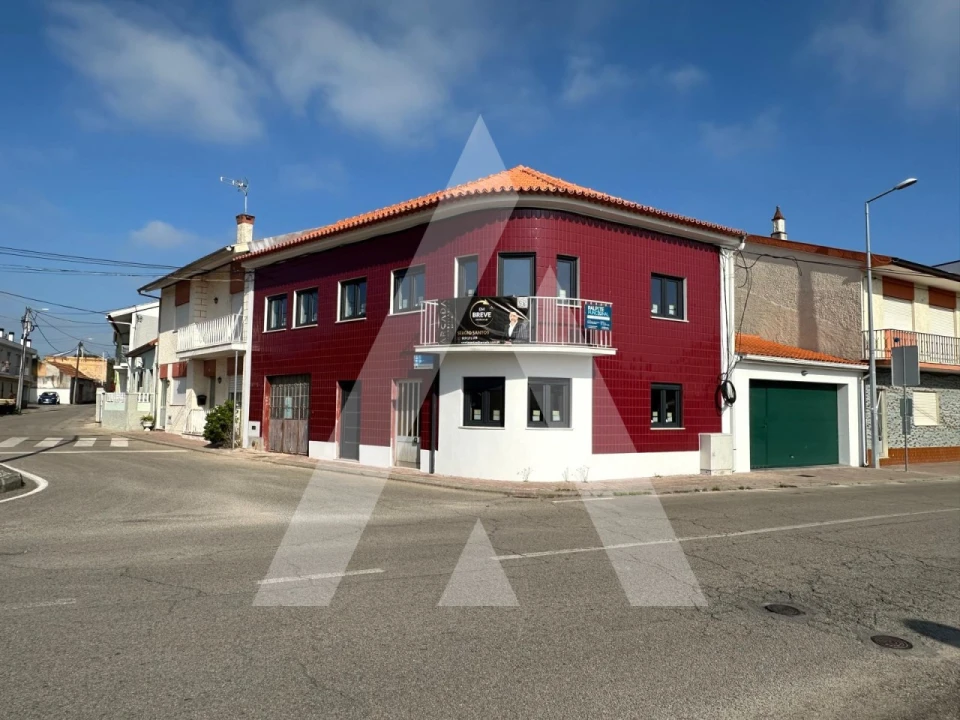 Moradia T3 para Venda em Oiã Foto 2