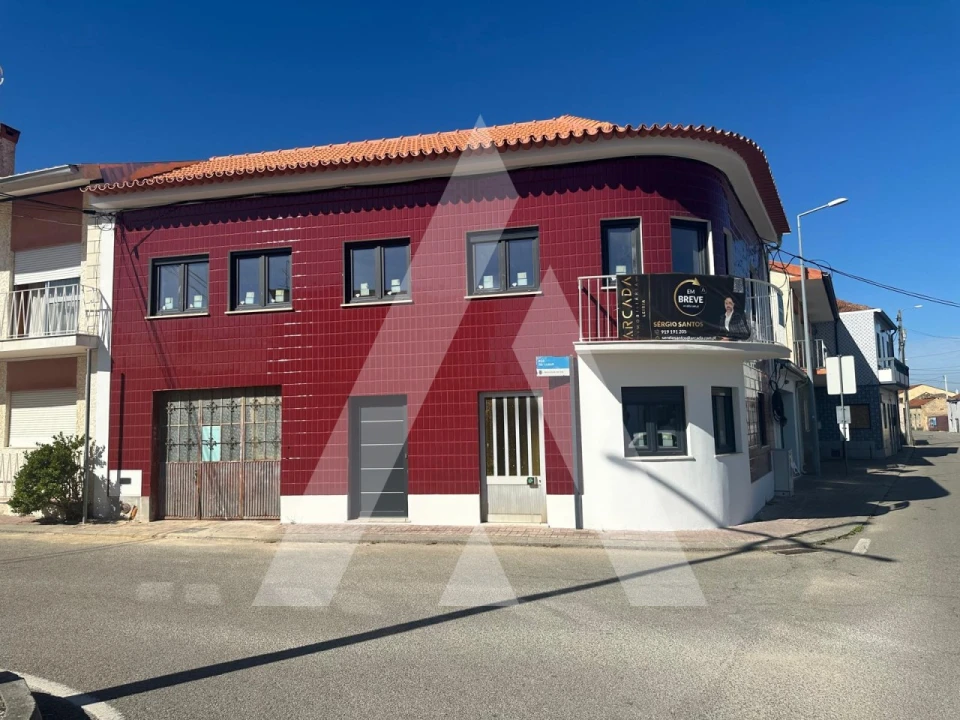 Moradia T3 para Venda em Oiã Foto 4