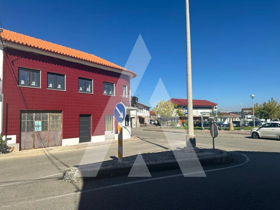 Moradia T3 para Venda em Oiã Foto 35
