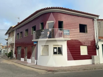 Moradia T3 para Venda em Oiã