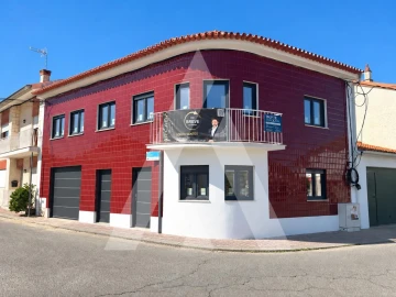 Moradia T3 para Venda em Oiã