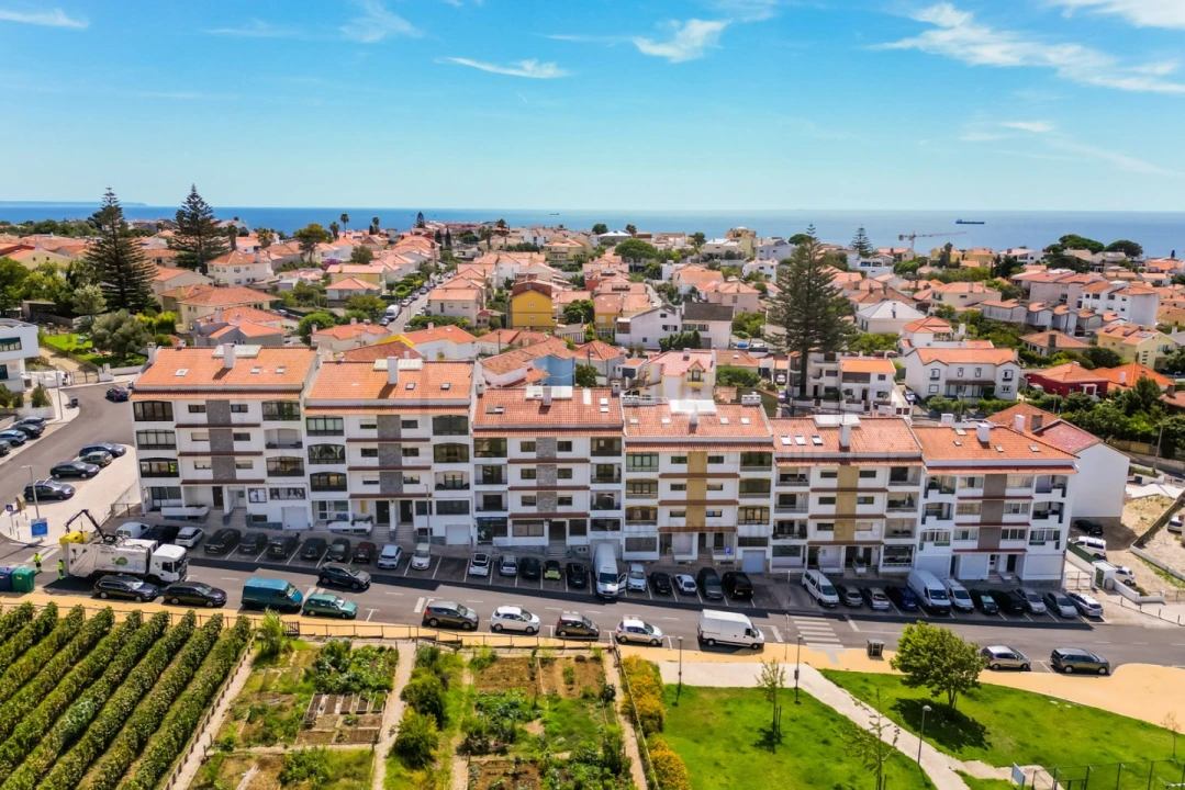 Apartamento T3 para Venda em Carcavelos e Parede Foto 8