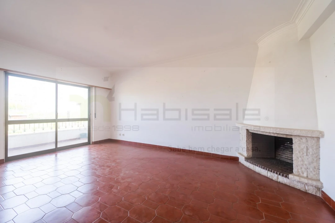 Apartamento T3 para Venda em Carcavelos e Parede Foto 10
