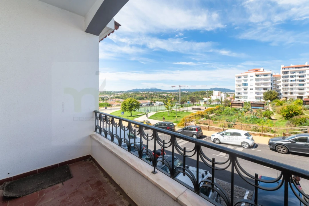 Apartamento T3 para Venda em Carcavelos e Parede Foto 11
