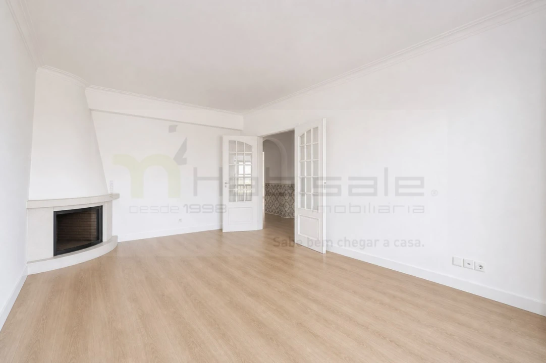 Apartamento T3 para Venda em Carcavelos e Parede Foto 12