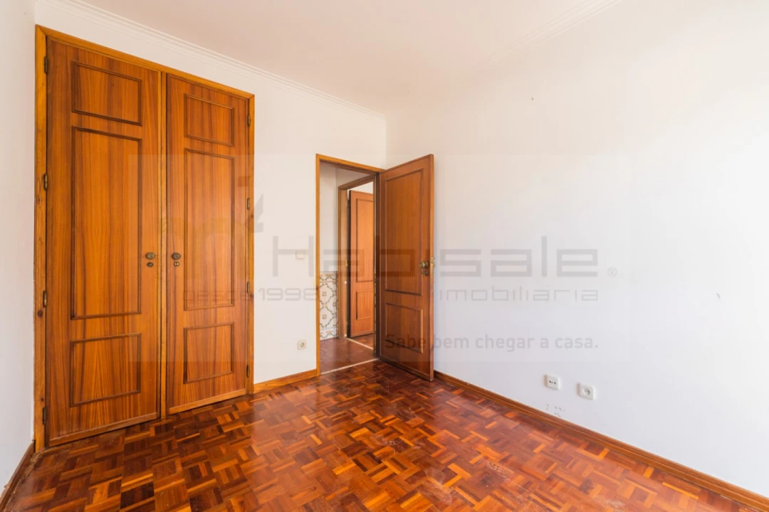 Apartamento T3 para Venda em Carcavelos e Parede Foto 23