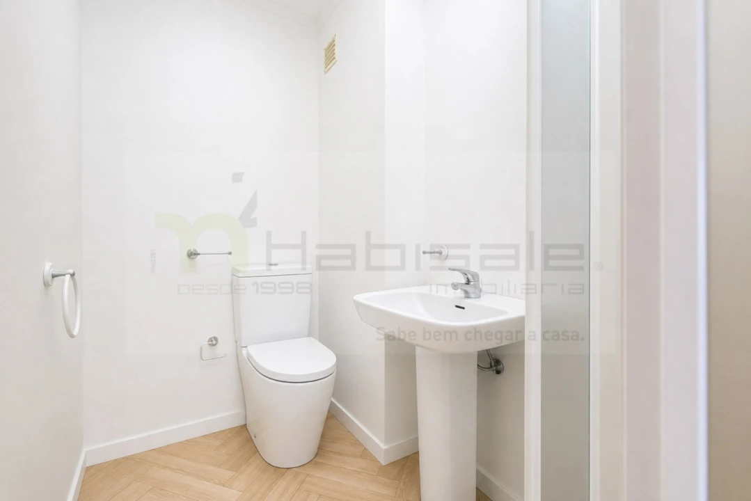 Apartamento T3 para Venda em Carcavelos e Parede Foto 27