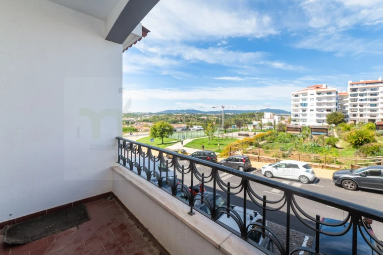 Apartamento T3 para Venda em Carcavelos e Parede Foto 11