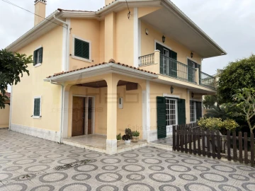 Moradia T5 para Venda em Alcabideche