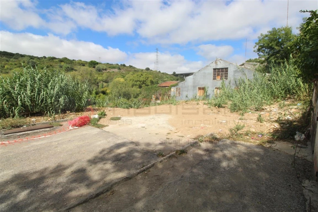 Terreno para Venda em Queluz e Belas Foto 4