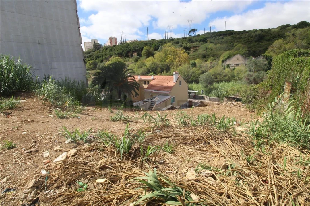 Terreno para Venda em Queluz e Belas Foto 6