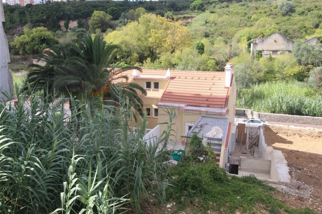 Terreno para Venda em Queluz e Belas Foto 9