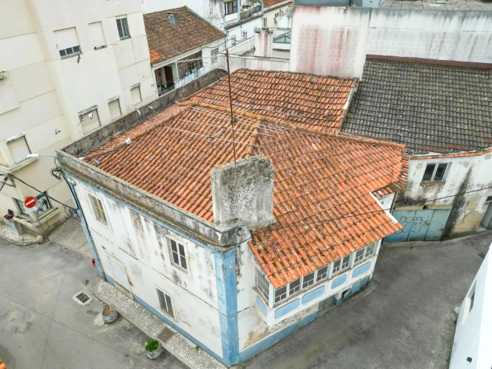 Prédio para Venda em Valado dos Frades Foto 9