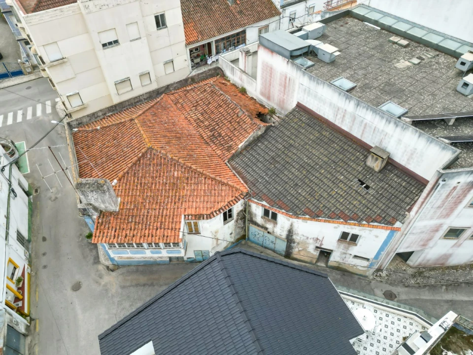 Prédio para Venda em Valado dos Frades Foto 5