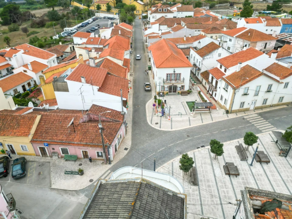 Prédio para Venda em Valado dos Frades Foto 28