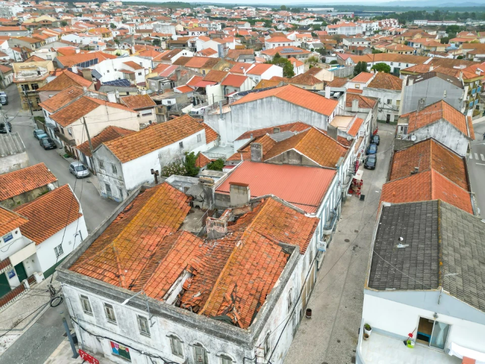 Prédio para Venda em Valado dos Frades Foto 30